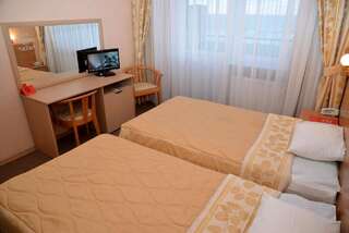 Гостиница Самбия  Зеленоградск Стандартный двухместный номер с 1 кроватью или 2 отдельными кроватями и видом на море-3